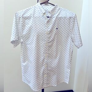 Vineyard Vines Boys’ Fish Patterned Shirt, Gently Used, Size Xl(18)